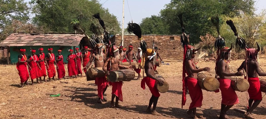 Bison-Horn-Maria-tribe